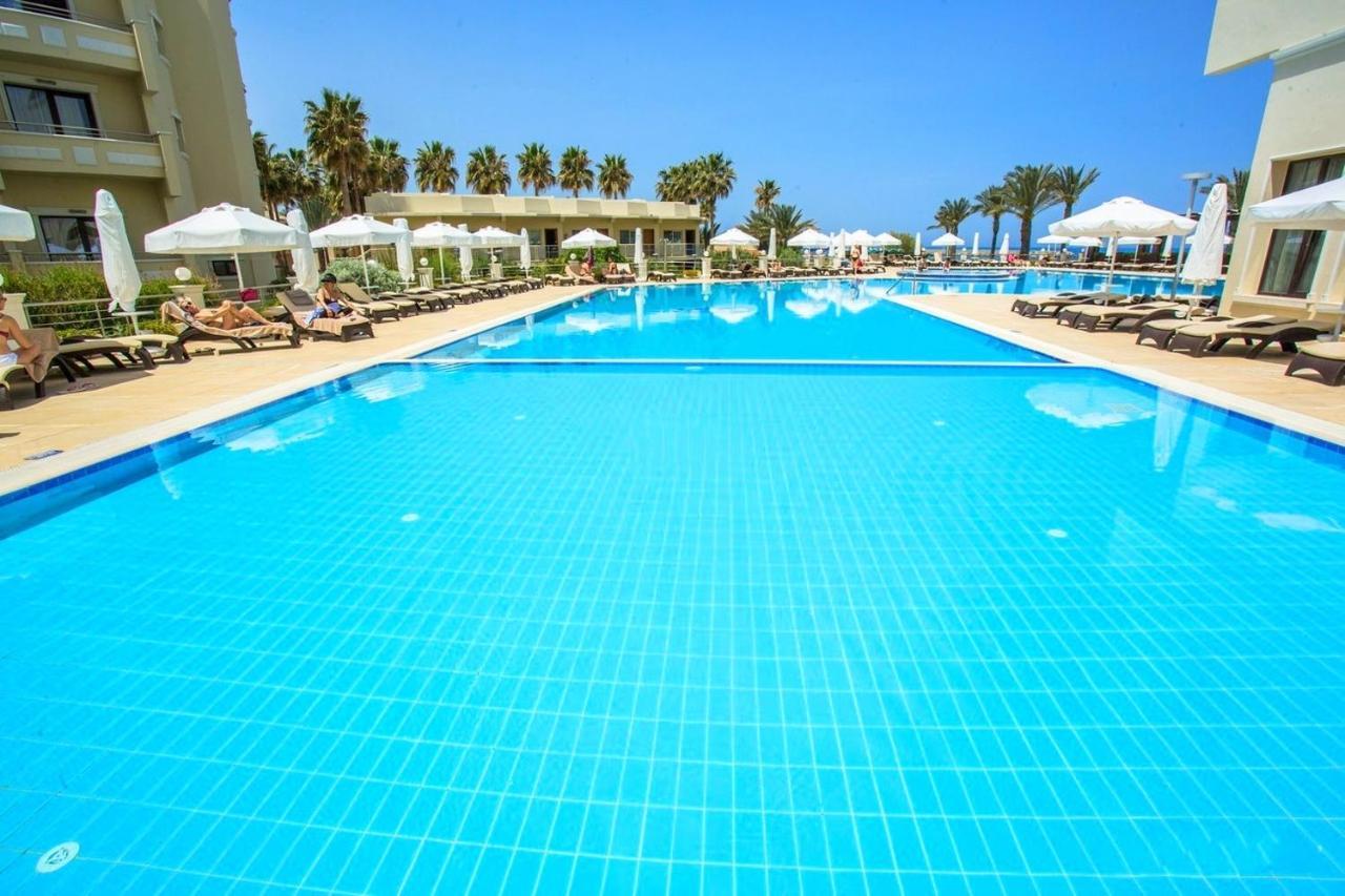 Vuni Palace Luxury Resort & Beach & Casino Kyrenia  Luaran gambar